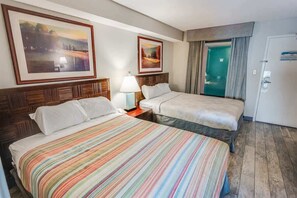 1 slaapkamer, een strijkplank/strijkijzer, gratis wifi, beddengoed