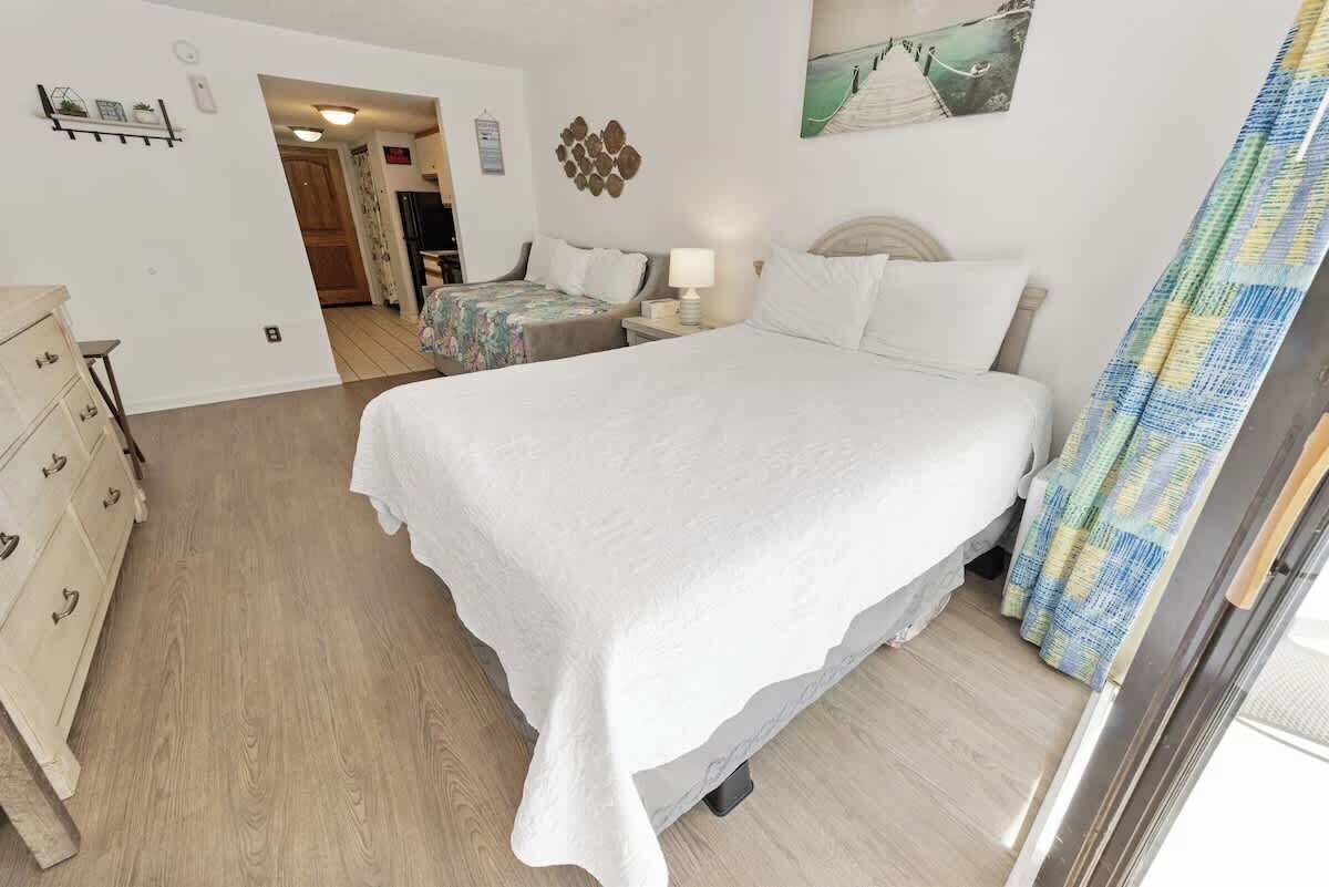 1 habitación, escritorio, tabla de planchar con plancha y wifi gratis 