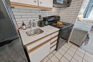 Fridge, microwave, oven, stovetop - Sands Ocean Club,Studio, Ocean View, Ocean Annies! (Myrtle Beach)