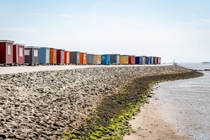 Beach - "Discover the Perfect Family Retreat at Ferienwohnung Rote Koje!" (Dagebüll)