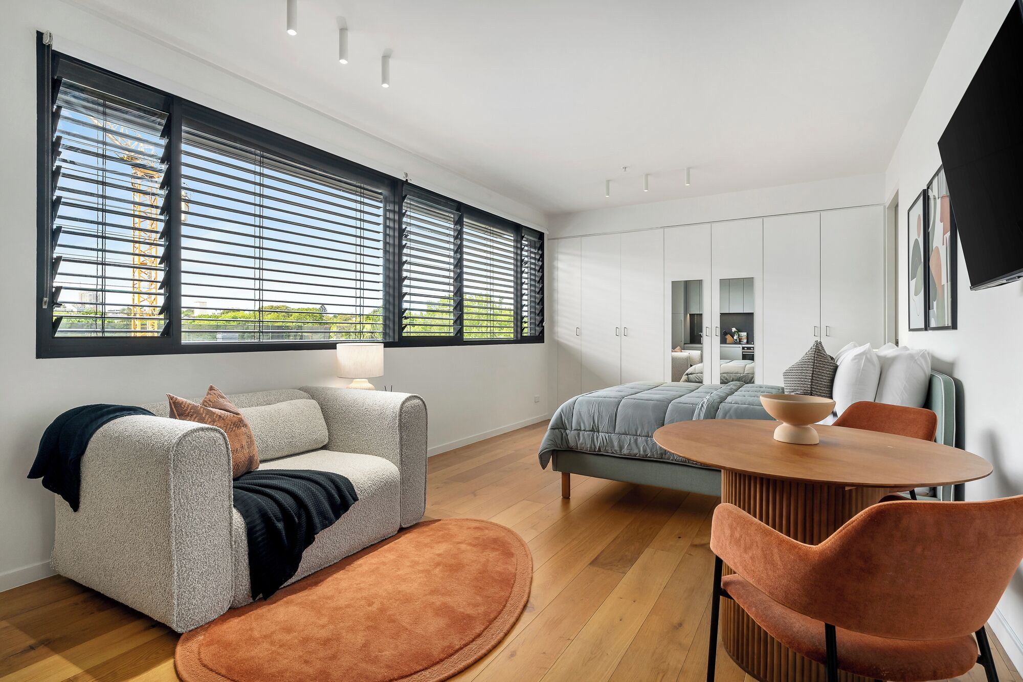 Iron/ironing board, free WiFi