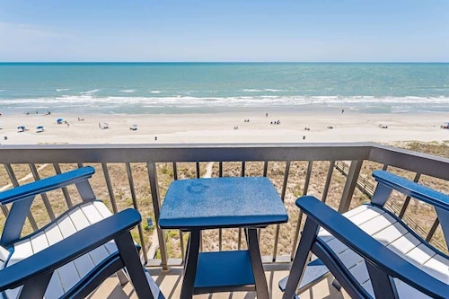 Wellington 3BR with Direct Oceanfront View - Pool!