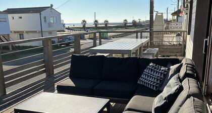 Magnificent wooden chalet, sleeps 10 on 3 levels