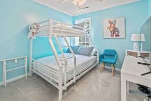 3 Schlafzimmer, Schreibtisch, Bügeleisen/Bügelbrett, kostenloses WLAN