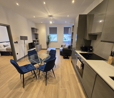 In-room dining. Finchley Stylish 1-Bed | Great Location