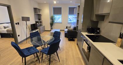 Finchley Stylish 1-Bed | Great Location