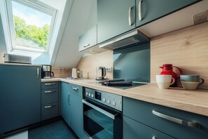 Kühlschrank, Ofen, Herdplatte, Geschirrspüler