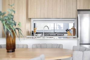 Apartment, 2 Bedrooms, Balcony | Private kitchen | Electric kettle, toaster