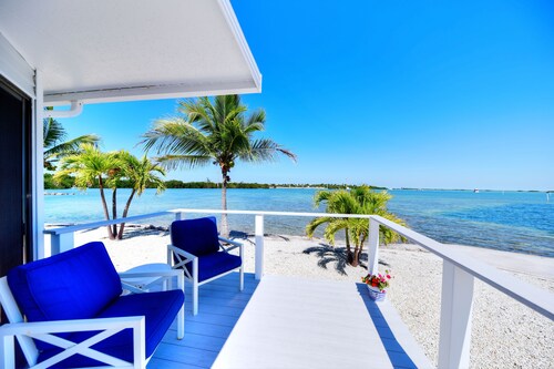 Dream vacation home with open water views, boating, pools in Geiger Key