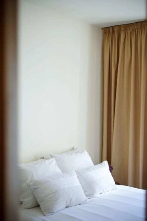 1 غرفة نوم ومكواة/لوح كي وواي فاي مجانًا وملاءات أسرّة