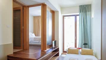 1 chambre, fer et planche Ă repasser, Wi-Fi gratuit, draps fournis