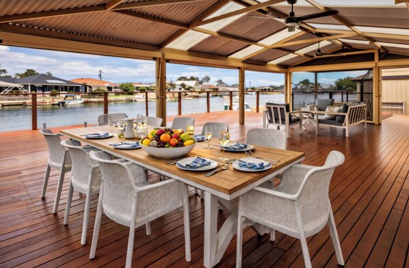 Outdoor dining
