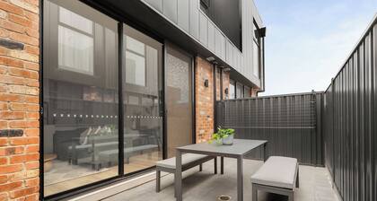 Foundry Lane Apartments by Urban Rest