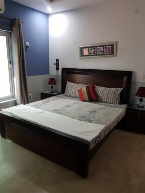 Double Room, City View | Free WiFi - khyber lodge 2 guest house (Islamabad)