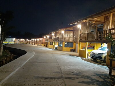 Simple & Comfortable resort for seniors and family travelers