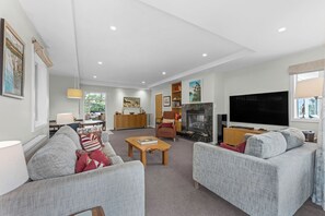 Fireplace, books, offices