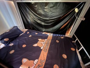 Basic Condo, Balcony, City View - West Water hostel (Vang Vieng)