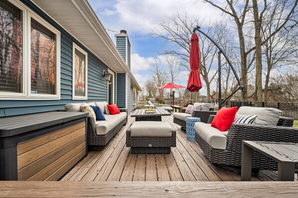 Terrace/patio - This house is a 4 bedroom(s), 2.5 bathrooms, located in Coloma, MI. (Coloma)