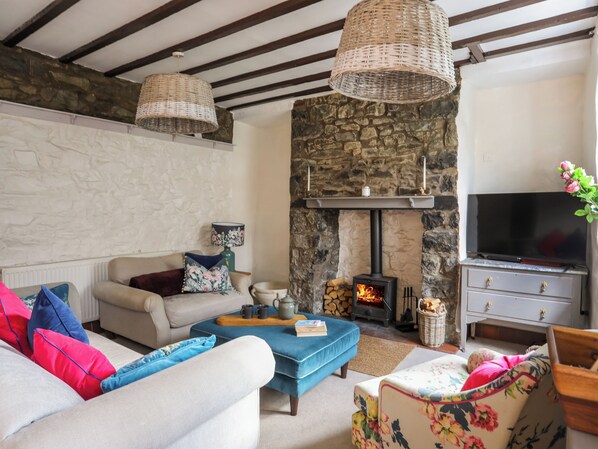 Living area - Riverwash Cottage (Penmaenmawr)