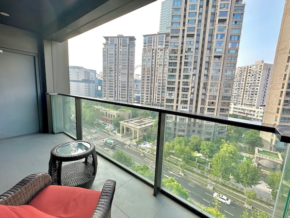 Luxury Apartment, Canal View | Terrace/patio