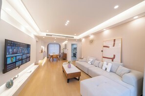 Living area - Zhome Riverside Garden-Near the Bund (Shanghai)