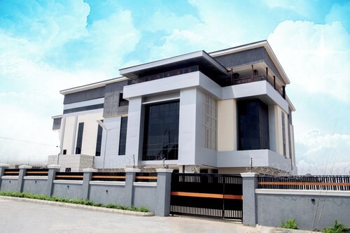 Skyline View Hotel and Suites