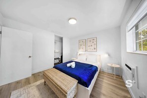1 habitación, tabla de planchar con plancha, wifi y ropa de cama 