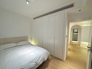 2 bedrooms, free WiFi - Zhome-Riverside Garden 2-Near the Bund (Shanghai)