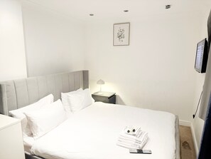 House | 3 bilik tidur, seterika/papan seterika, Wi-fi percuma, cadar katil 