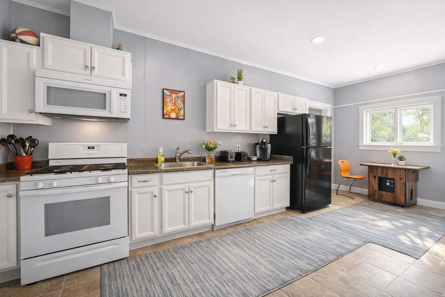 冰箱、微波炉、烤箱、炉灶