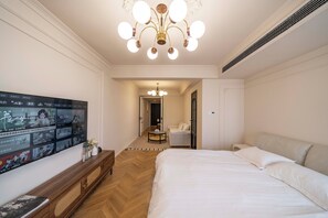 Apartment, City View | 3 bedrooms, free cribs/infant beds, free WiFi, bed sheets - ZHome- Fudi Garden-Near the Bund (Shanghai)