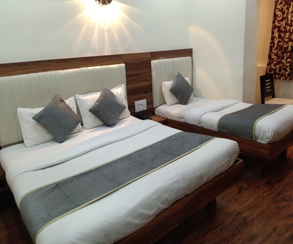 Deluxe-Dreibettzimmer, Stadtblick