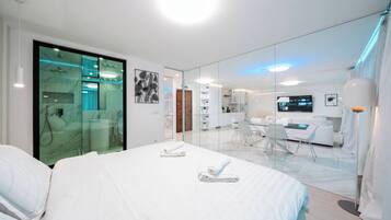 Apartment, 1 Bedroom, Smoking, Balcony | 1 bedroom, soundproofing