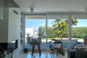 Interior - Elegant beachfront villa with jacuzzi, garden, and panoramic terrace. (Montignano-Marzocca)