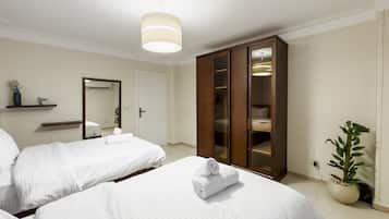 Basic Apartment | 2 bedrooms, iron/ironing board, bed sheets