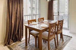Basic Apartment | Dining - Xuru Stays I The Hospitable 2bdr Apt. 5 min From CAI Airport (Cairo)