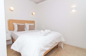 2 bedrooms, cots/infant beds, bed sheets