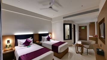 Executive Double Room | 1 bedroom, desk, free WiFi