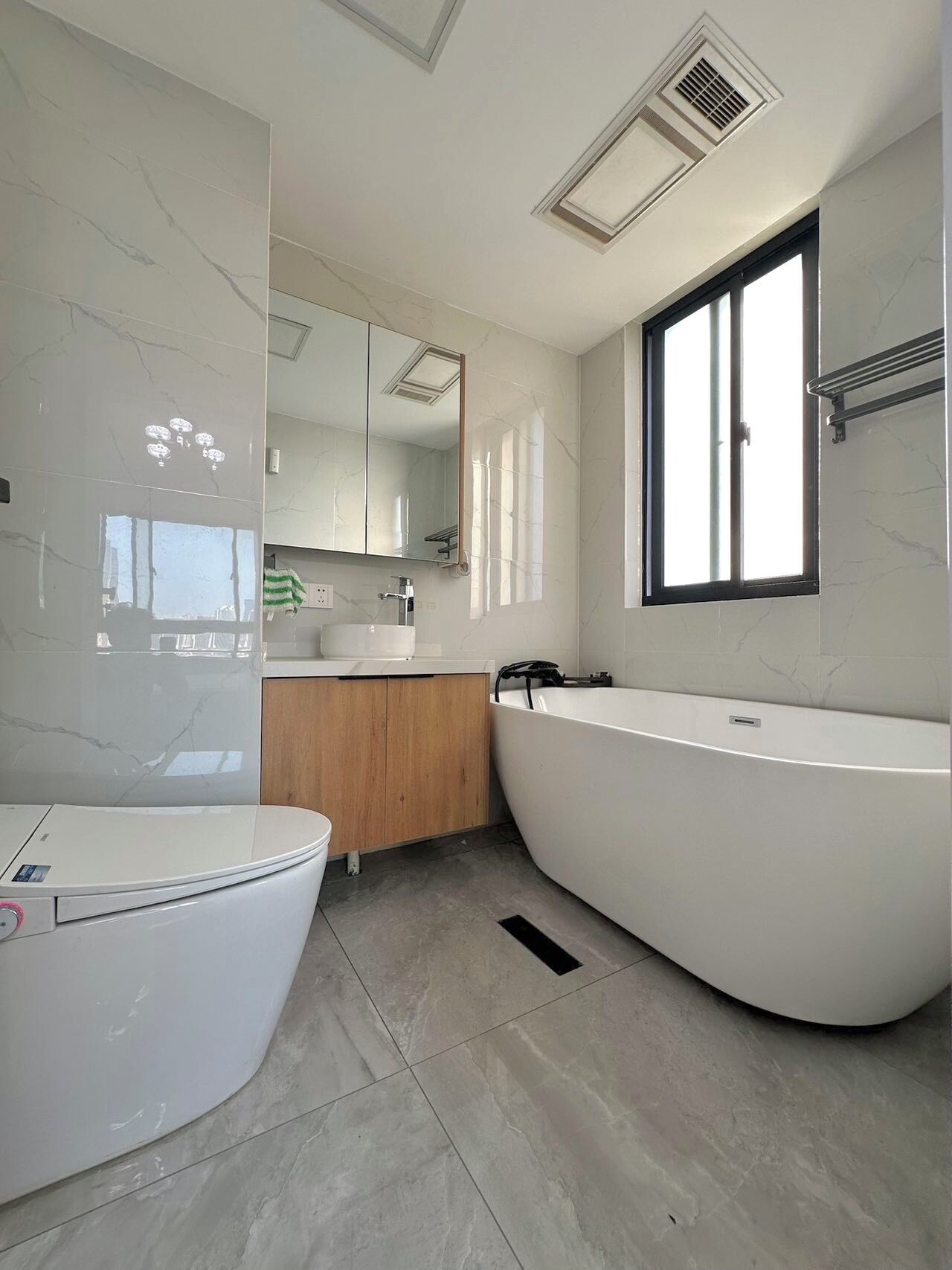 Apartamento, vistas a la ciudad | Baño