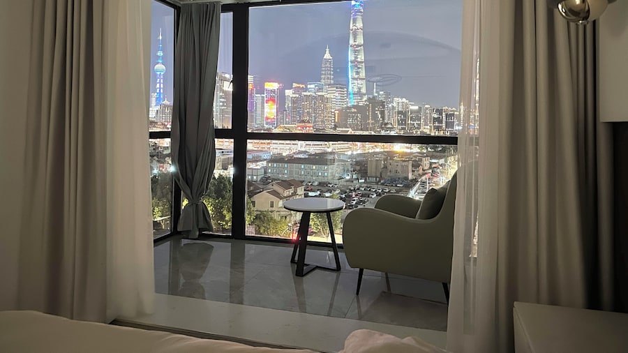 ZHome - 太陽花園-驚奇景觀酒店