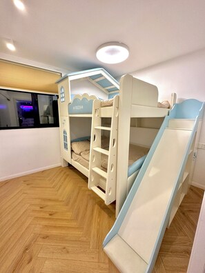 Cabin - ZHome-Three floors 4 bedrooms (Shanghai)