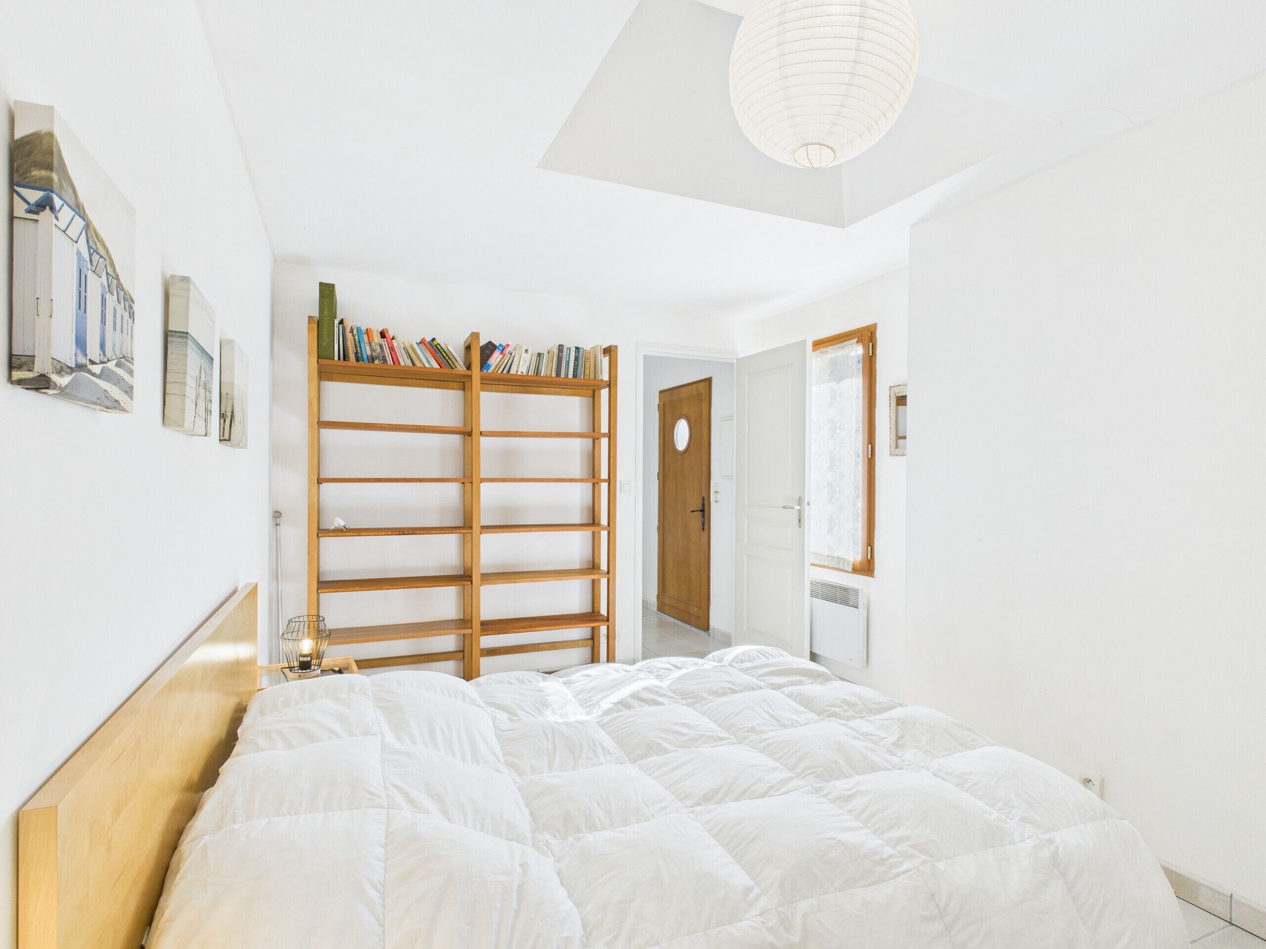 3 bedrooms, iron/ironing board, free WiFi