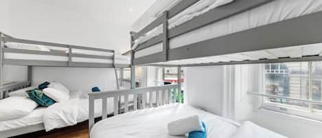 3 Schlafzimmer, Bügeleisen/Bügelbrett, WLAN, Bettwäsche
