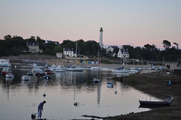 Marina - Family home near the beach, between Ile Tudy and Sainte Marine (Combrit)