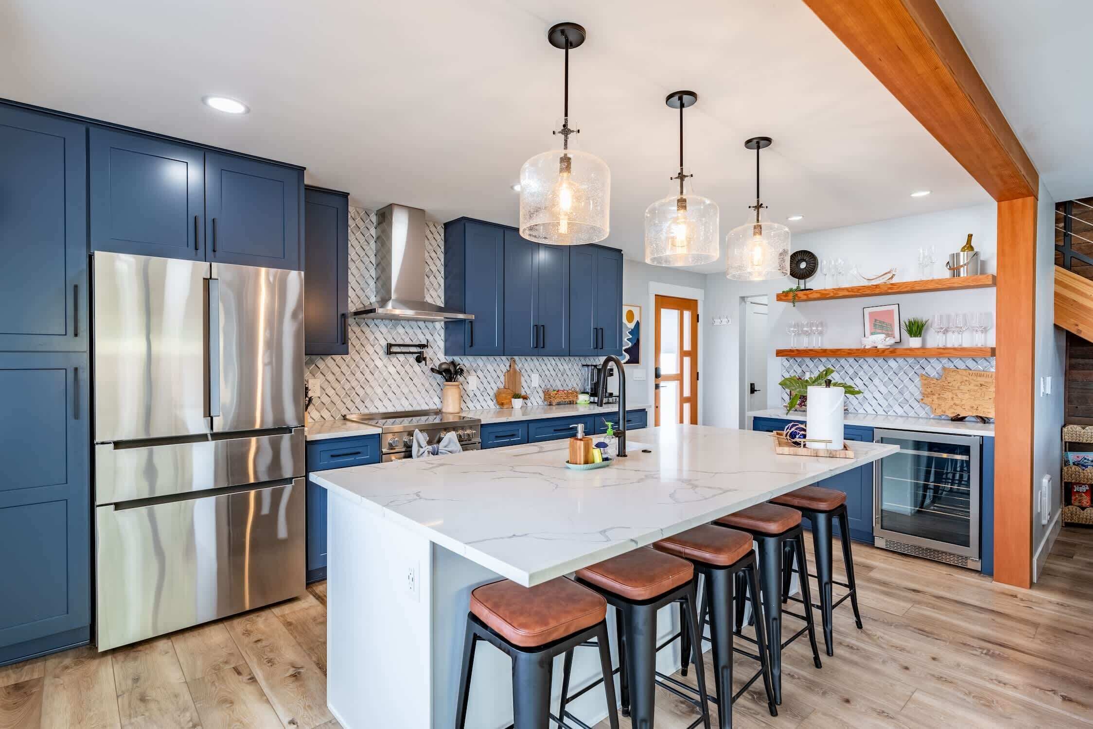 冰箱、微波炉、烤箱、炉灶