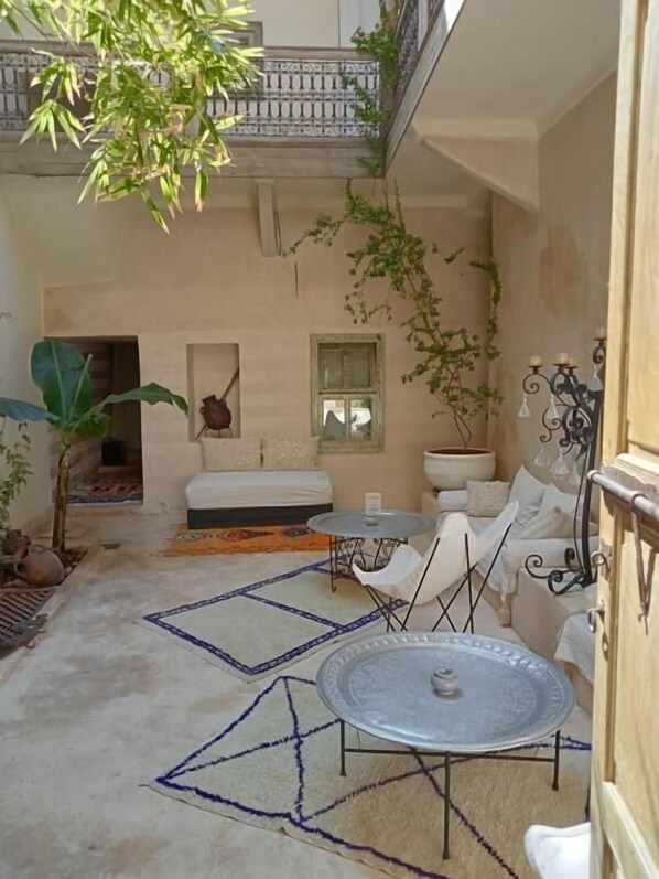 Classic Double or Twin Room | Terrace/patio