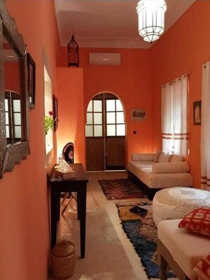 Economy Triple Room | In-room safe, free WiFi