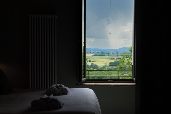 Chambre Classique, vue vignoble | Bureau, espace de travail pour ordinateur portable