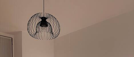 2 Schlafzimmer, Schreibtisch, Bügeleisen/Bügelbrett, Reisekinderbett