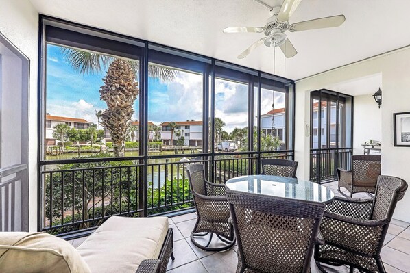 Interior - Indies West at The Moorings (Naples)